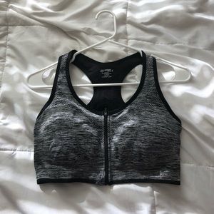 Danskin sports bra